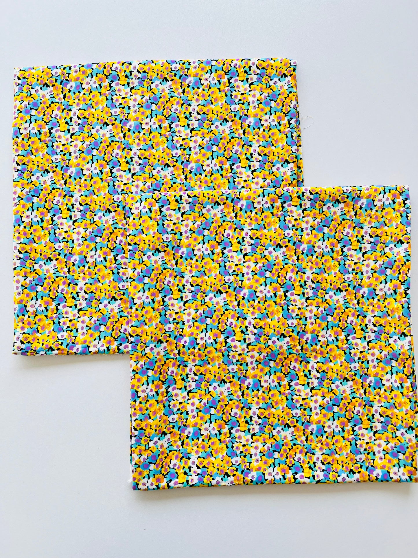 DAFFODILS I I Turkish Cambric-2pc Suit-D87241