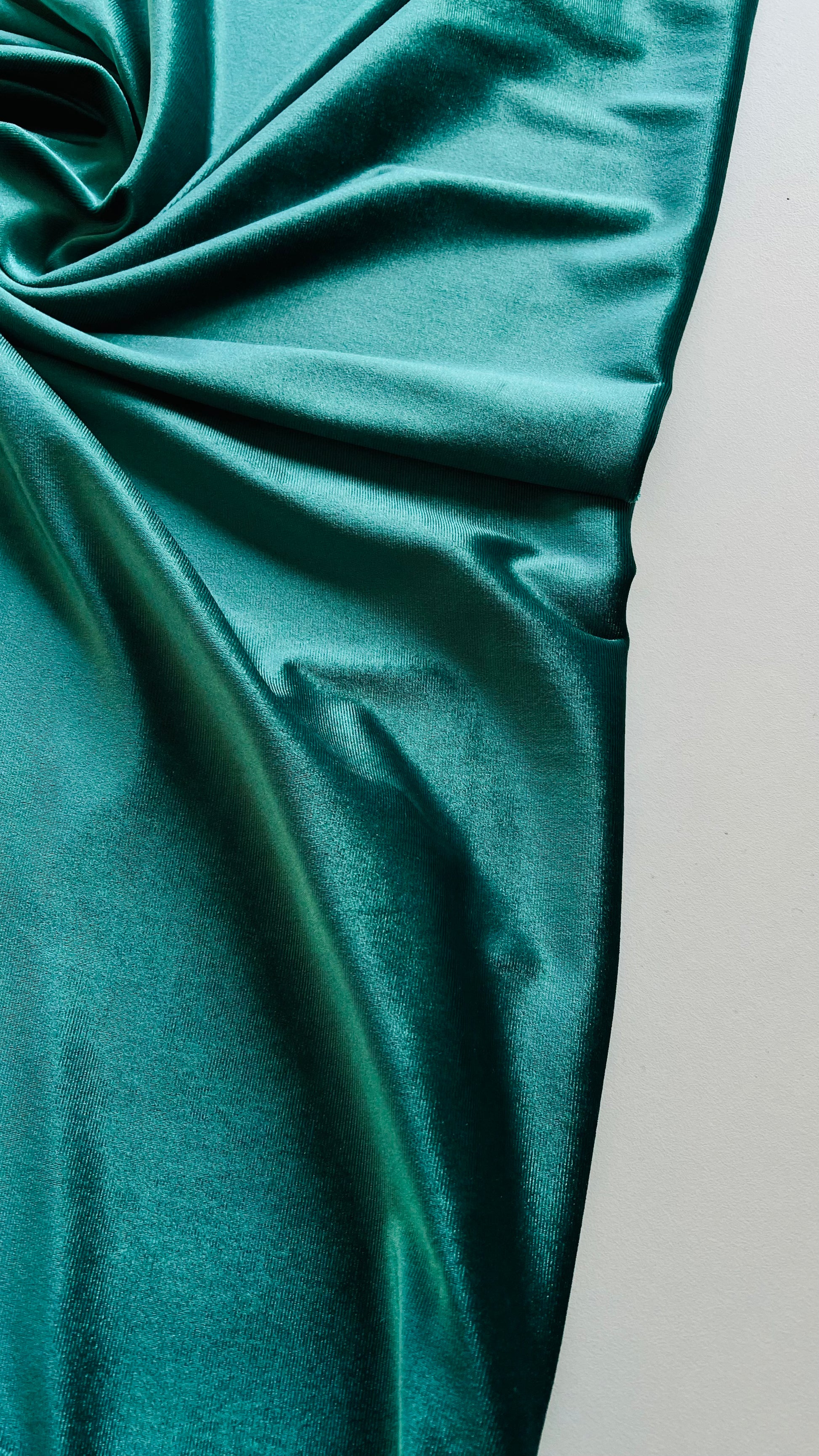 Micro 5000-Premium Sea Green Plain Velvet-2pc Suit