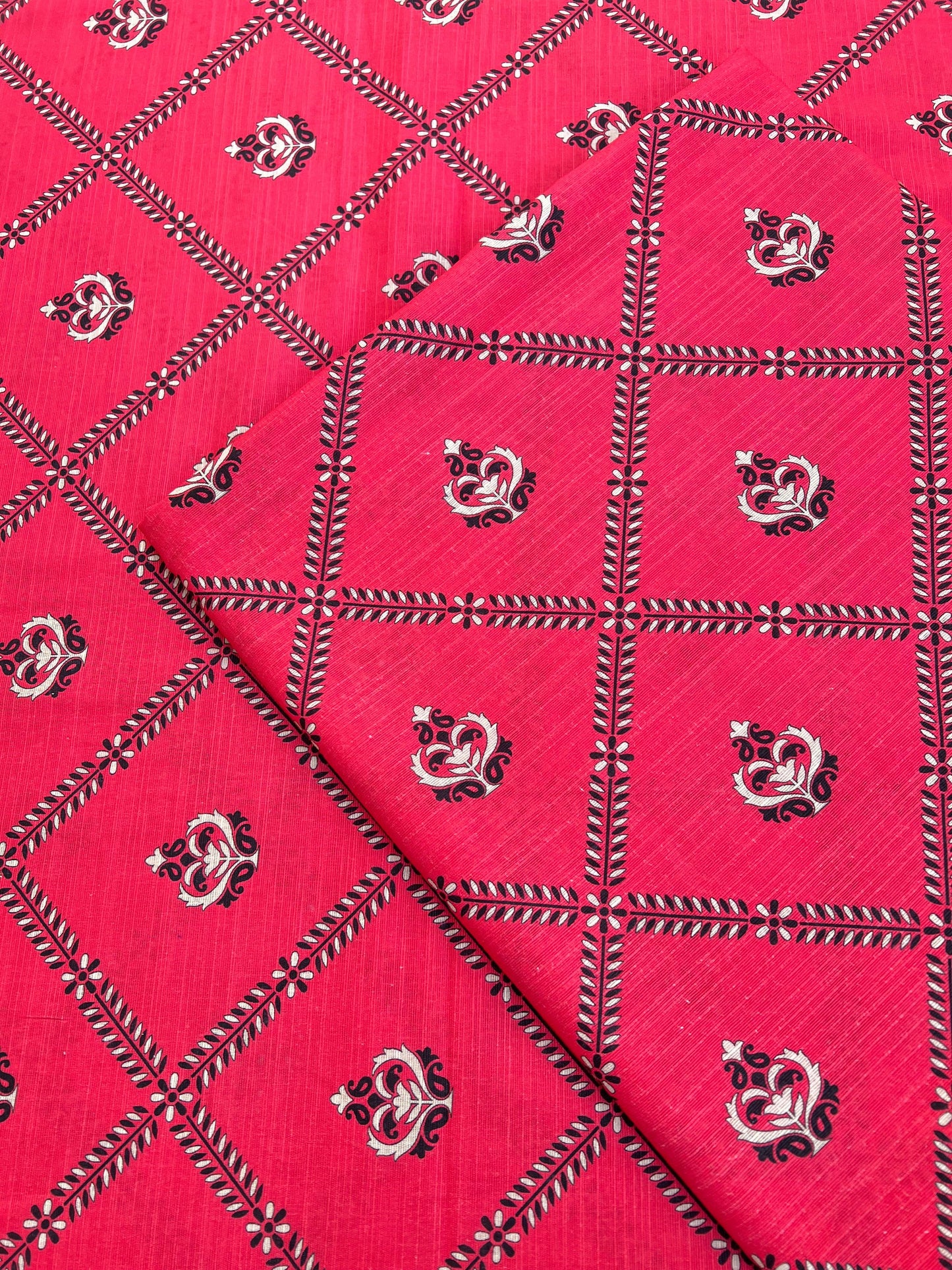 Rose Red Digital Print - Unstitched Khaddar